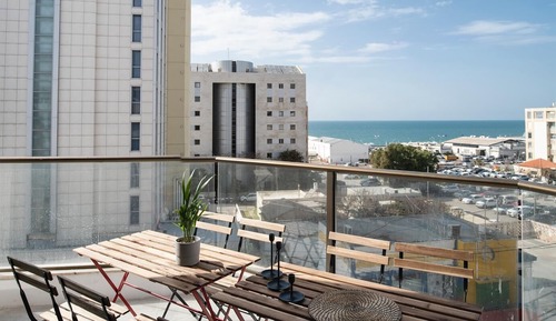 Junior Apartment
