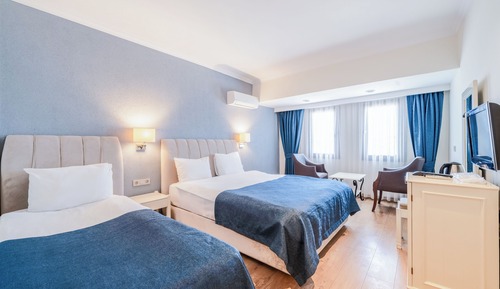 Triple Room with Sea View