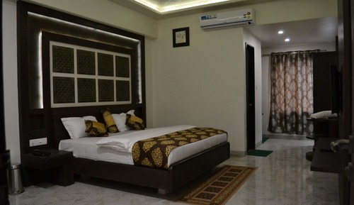 Honeymoon Room