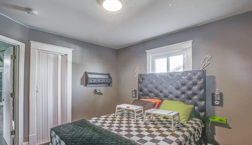 House (2 Bedrooms)