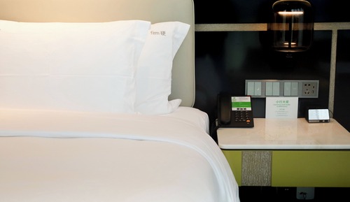 Premium Room, 1 King Bed