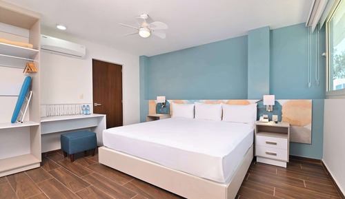 Suite, 1 King Bed, Non Smoking, Kitchenette (Living Room;with Sofabed)