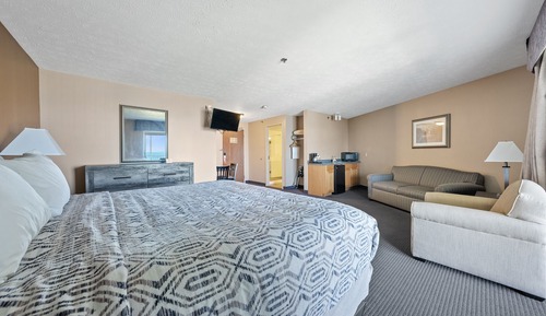 Suite, 1 King Bed with Sofa bed, Balcony, Lake View