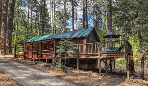 Economy Cabin, Multiple Beds, Mountain View