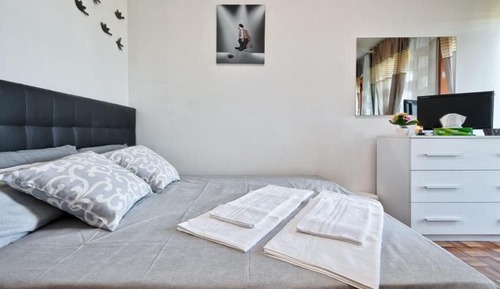Standard Room (2)