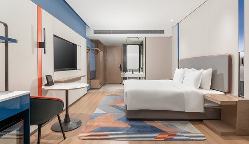 Standard Room, 1 King Bed
