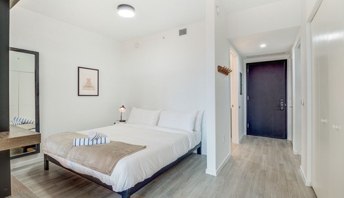 Studio, 1 King Bed