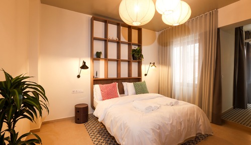 Comfort Double Room with Window