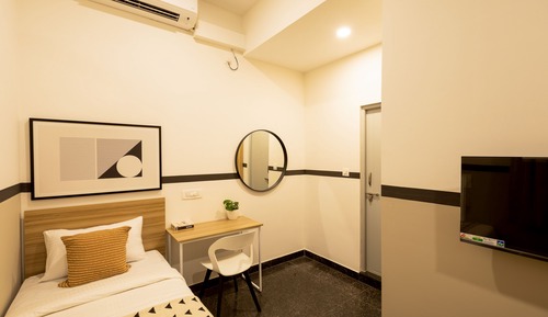 Standard Twin Room