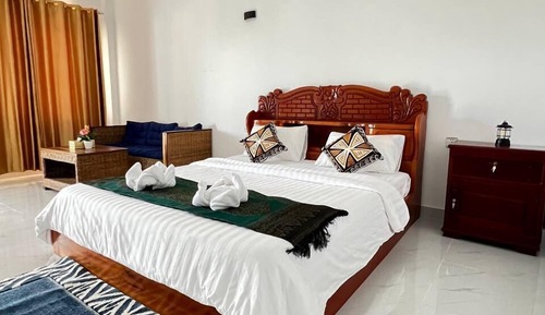Standard Double Room, 1 King Bed, Garden View