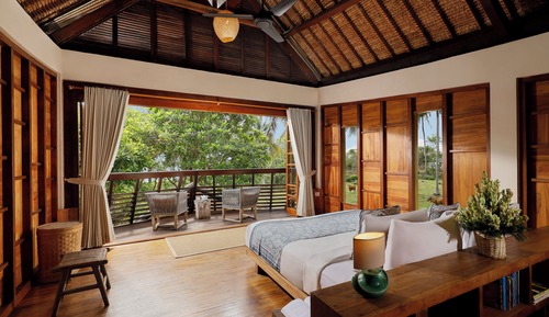 5 Bedroom Beachfront Pool Villa