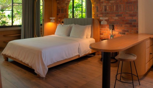 Premier Room