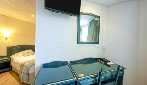 Standard Triple Room, Partial Sea View