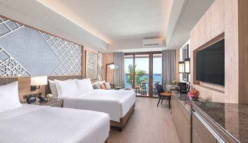 Grand Room, Beach View