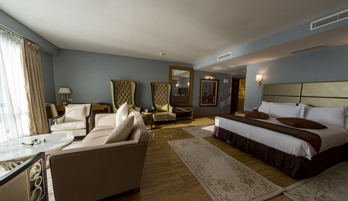 Deluxe Double or Twin Room