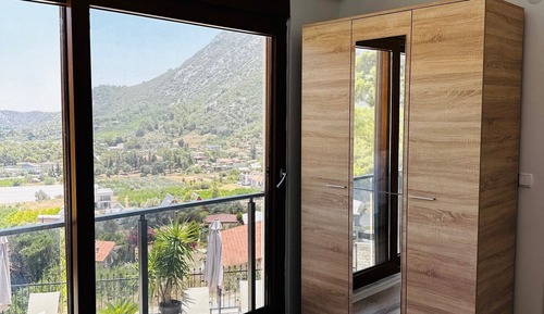 Standard Room, 1 Queen Bed, Pool View