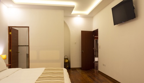 Traditional Suite
