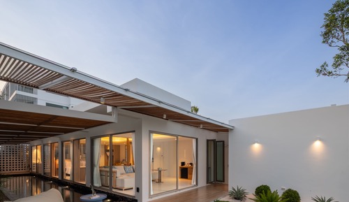 Family Beachfront Pool Villa