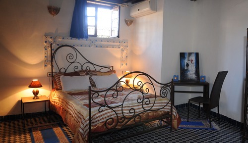 Basic Double Room, Ensuite, Courtyard View