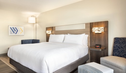Standard Room, 1 King Bed
