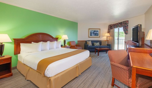 Standard Room, 1 King Bed, Non Smoking, Balcony