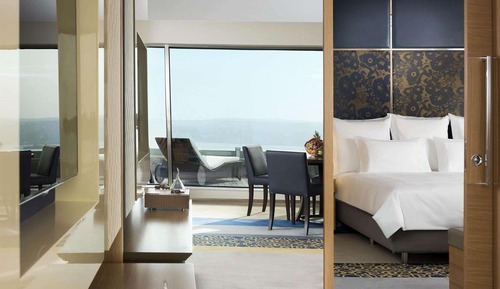 Suite, 1 King Bed with Sofa bed, Terrace
