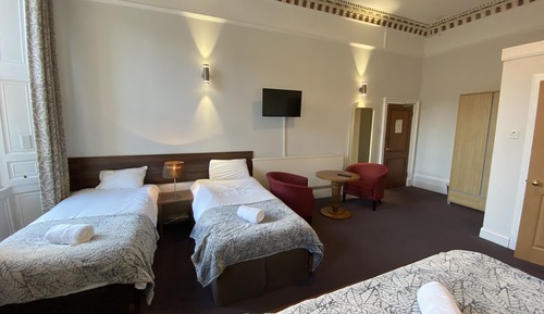 Family Room (5 beds)