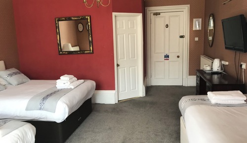 Family Triple Room, Ensuite (Room 5)