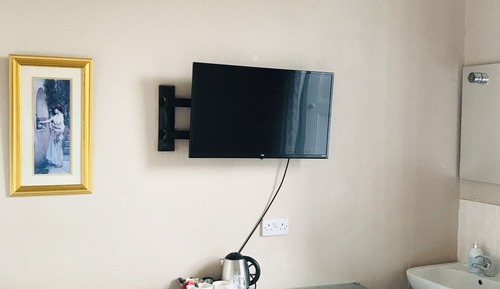 Double Room, Shared Bathroom (Room 3)