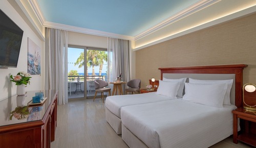 Family Suite, Partial Sea View