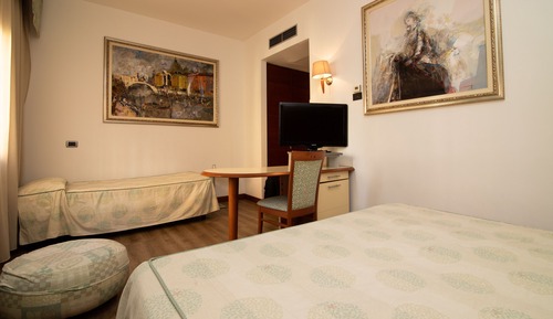 Classic Triple Room