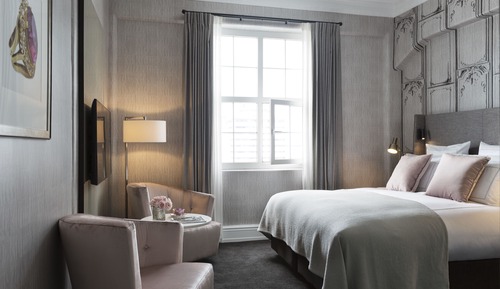 Superior Room, 1 King Bed