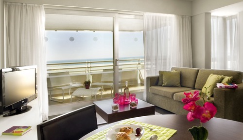 Studio, Sea View