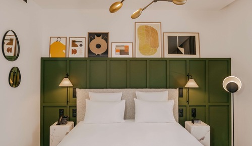 Deluxe Room, 1 King Bed, Accessible