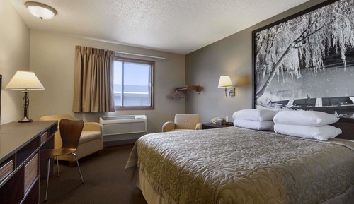 Standard Room, 1 Queen Bed