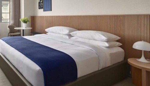 Deluxe Room, 1 King Bed