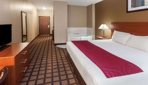 Deluxe Studio Suite, 1 King Bed, Non Smoking
