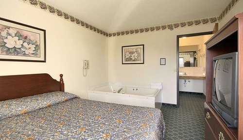 Suite, 1 Queen Bed, Non Smoking
