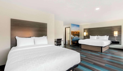 Suite, Multiple Beds, Non Smoking