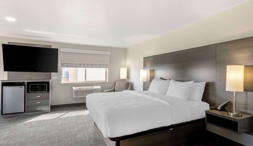Suite, 1 King Bed, Non Smoking