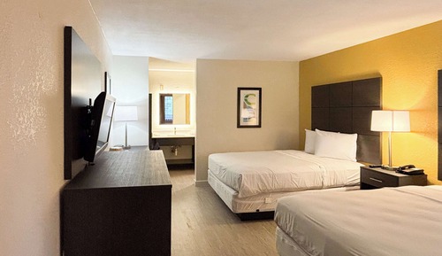 Standard Room, 2 Double Beds, Non Smoking