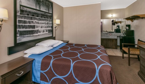 Standard Room, 1 King Bed, Smoking