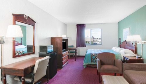 Suite, 1 King Bed, Refrigerator