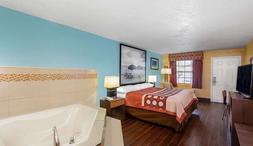 Studio Suite, 1 King Bed, Non Smoking
