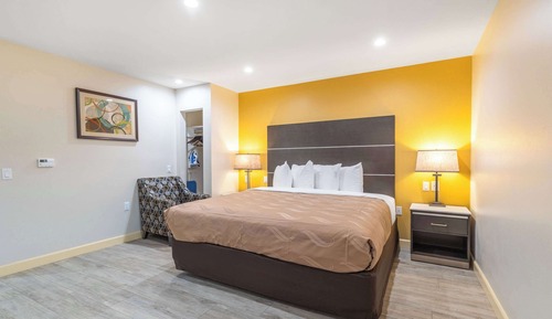 Room, 1 King Bed, Accessible, Non Smoking