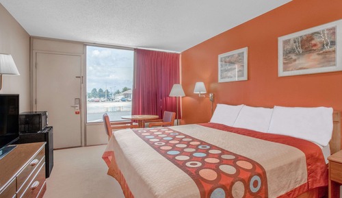 Deluxe Room, 1 King Bed, Non Smoking