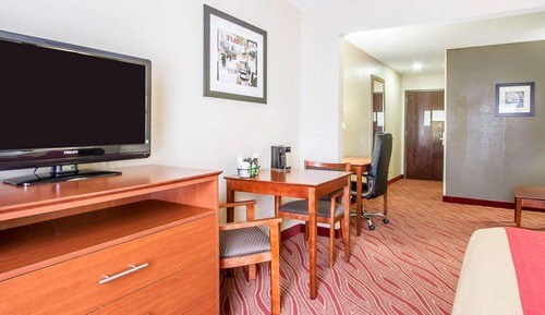 Suite, 1 King Bed, Non Smoking
