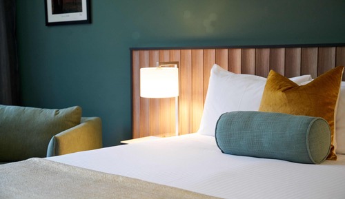 Premium Queen Room