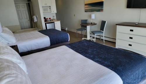 Studio, 2 Queen Beds, Jetted Tub, Bay View