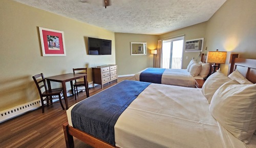 Studio, 2 Queen Beds, Balcony, Bay View